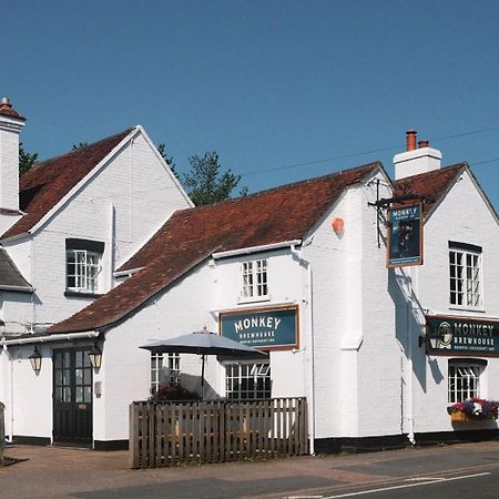 Monkey Brewhouse Hotel Lymington Exterior photo